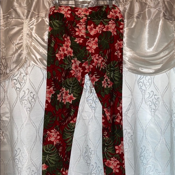 LuLaRoe Pants - 🌸NWOT LULAROE leggings